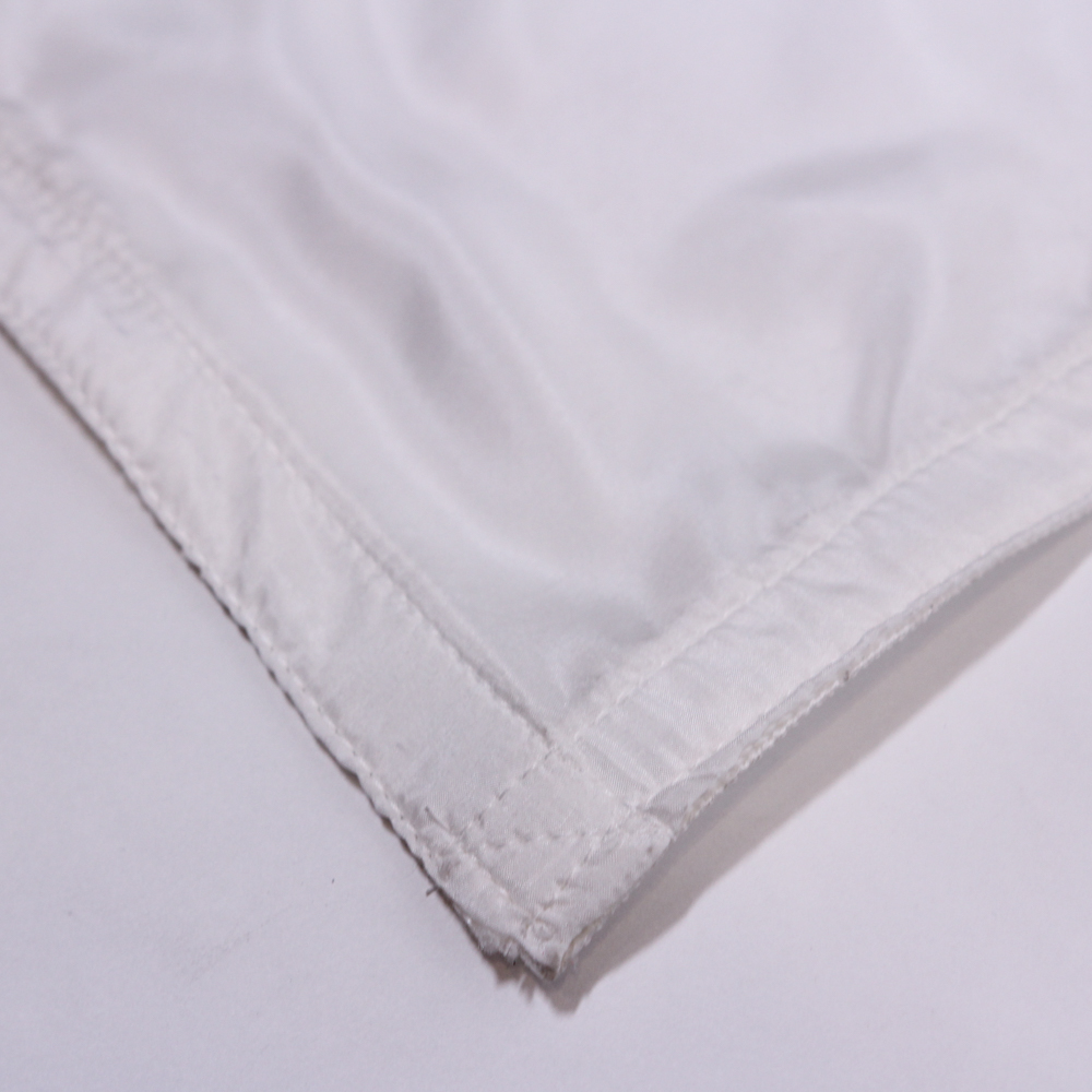White 1/2 Silk Rag